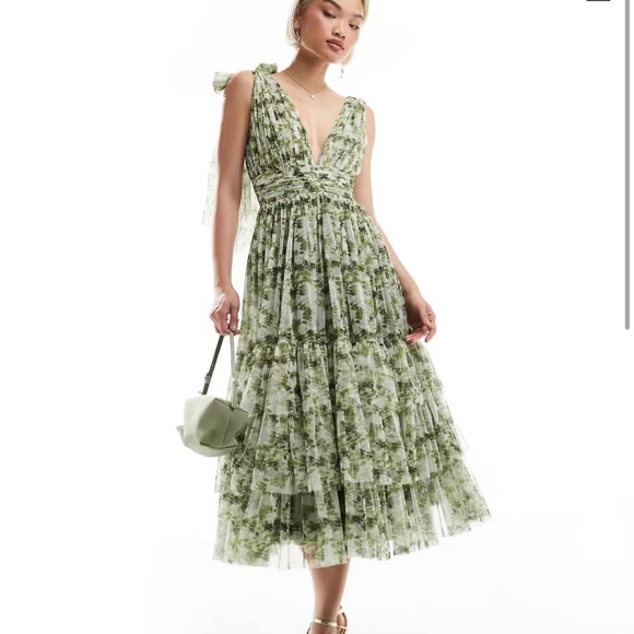 Lace & Beads Bridesmaid Madison bow shoulder midi dress in olive floral - Picture 1 of 4